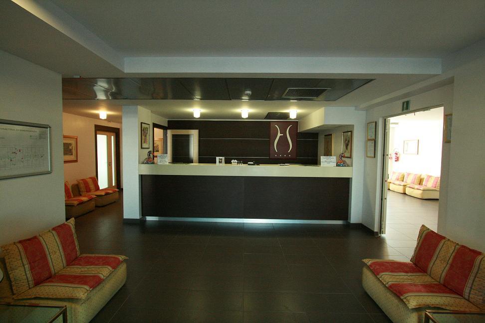 Hotel Sporting โปเมเซีย ภายนอก รูปภาพ